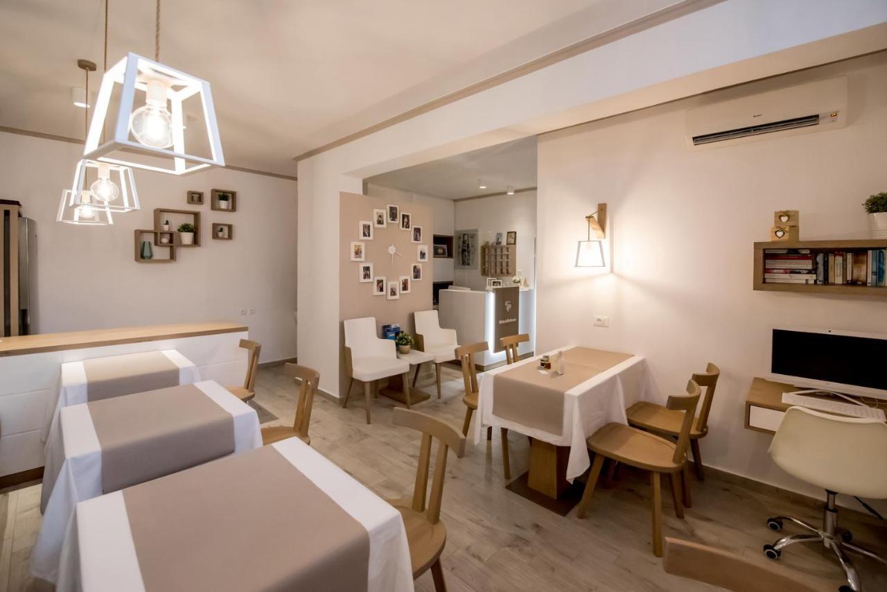 Hotel Kokona à Symi Extérieur photo